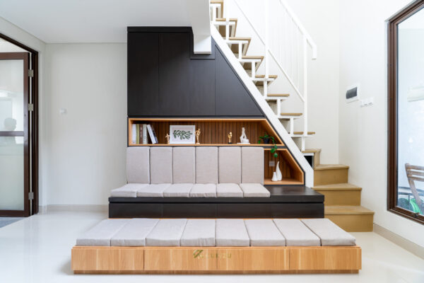 Mr. Ra – Bench Area in Living Room