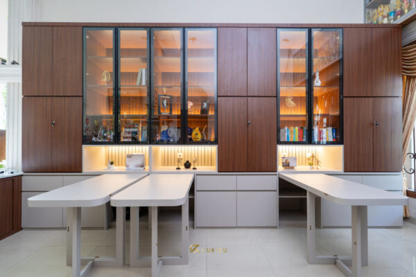 Mr. El – Work Desk Japandi